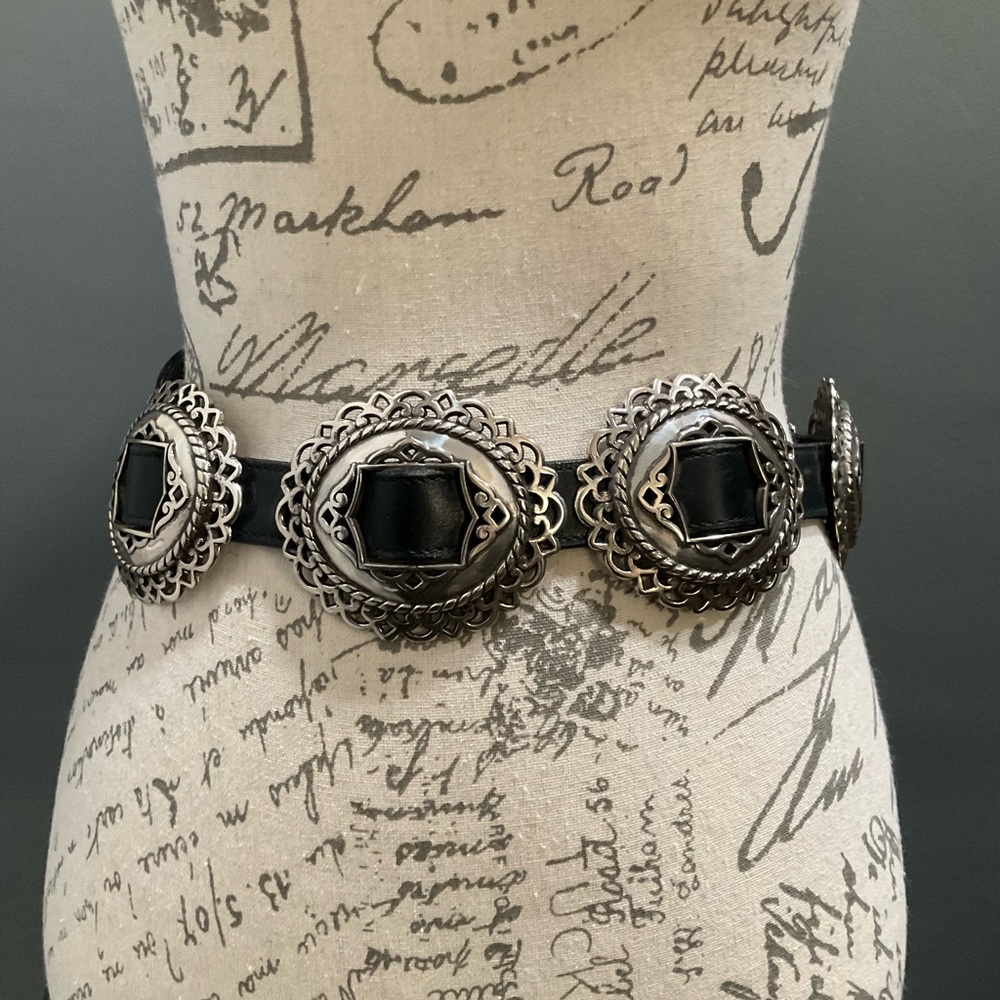 BRIGHTON CONCHO LEATHER BELT - Picture 13 of 13